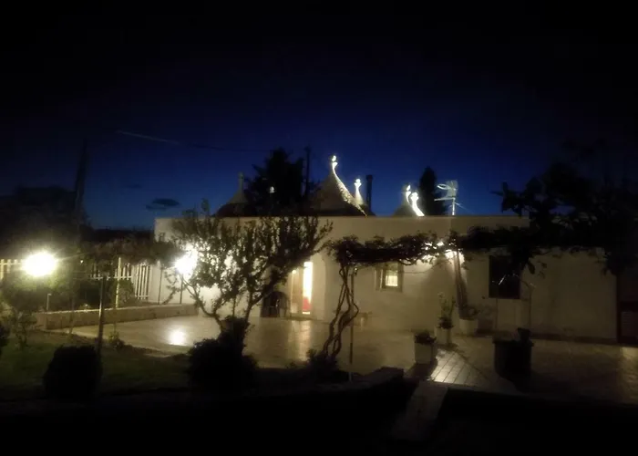 Trullo Vito In Valle D Itria Con Piscina 度假居 *